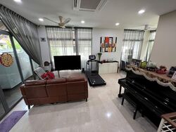 The Silver Spurz (D19), Semi-Detached #471229321